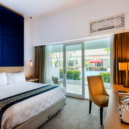 Swiss-Belinn Маланг Экстерьер фото
