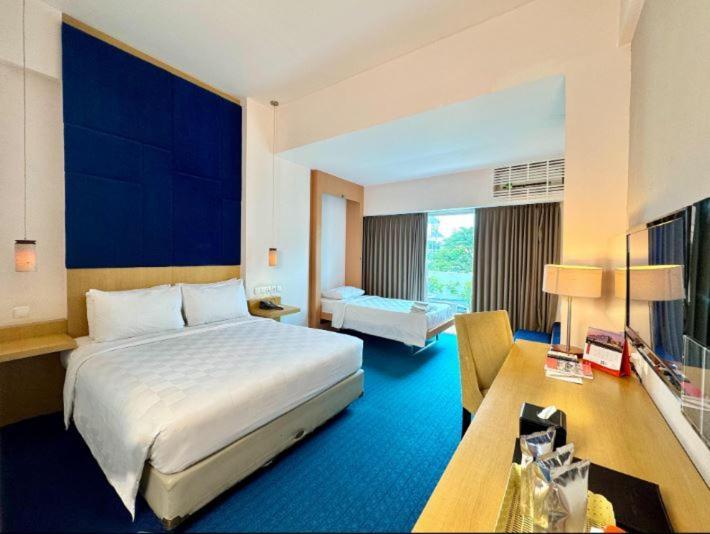 Swiss-Belinn Маланг Экстерьер фото