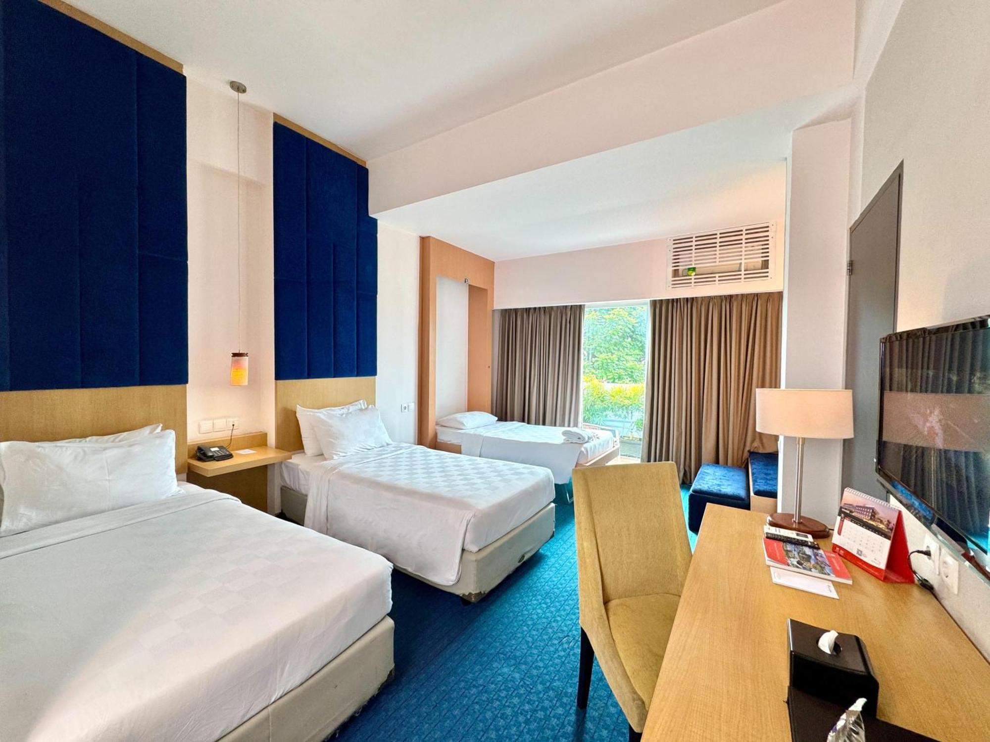 Swiss-Belinn Маланг Экстерьер фото